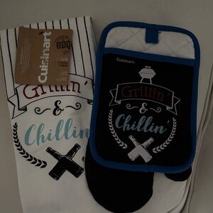 Cuisinart Grillin' & Chillin' Mitt Set - Black and White